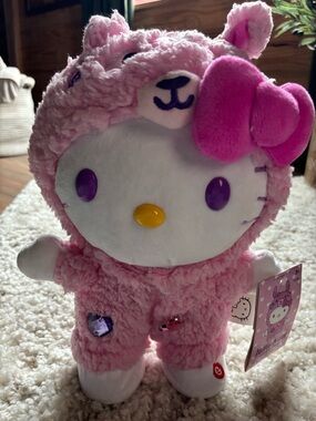 Gemmy Samrio Hello Kitty Llama Costume Plush 2022 CVS Valentine’s Side Stepper